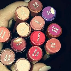 Long-lasting Lipstick